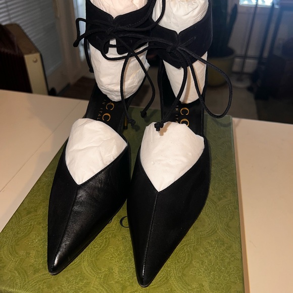 BRAND NEW: Gucci Black High-Heel Pump with Ankle Cuff - Picture 7 of 16